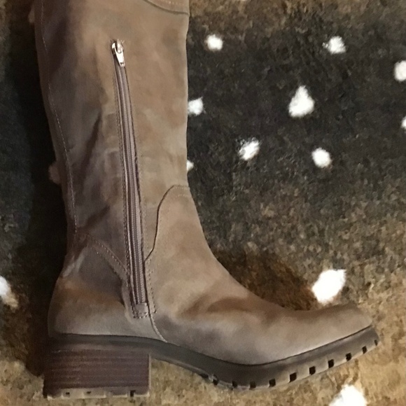 NEW Lucky Brand Tall Suede Taupe 8M - Picture 6 of 16